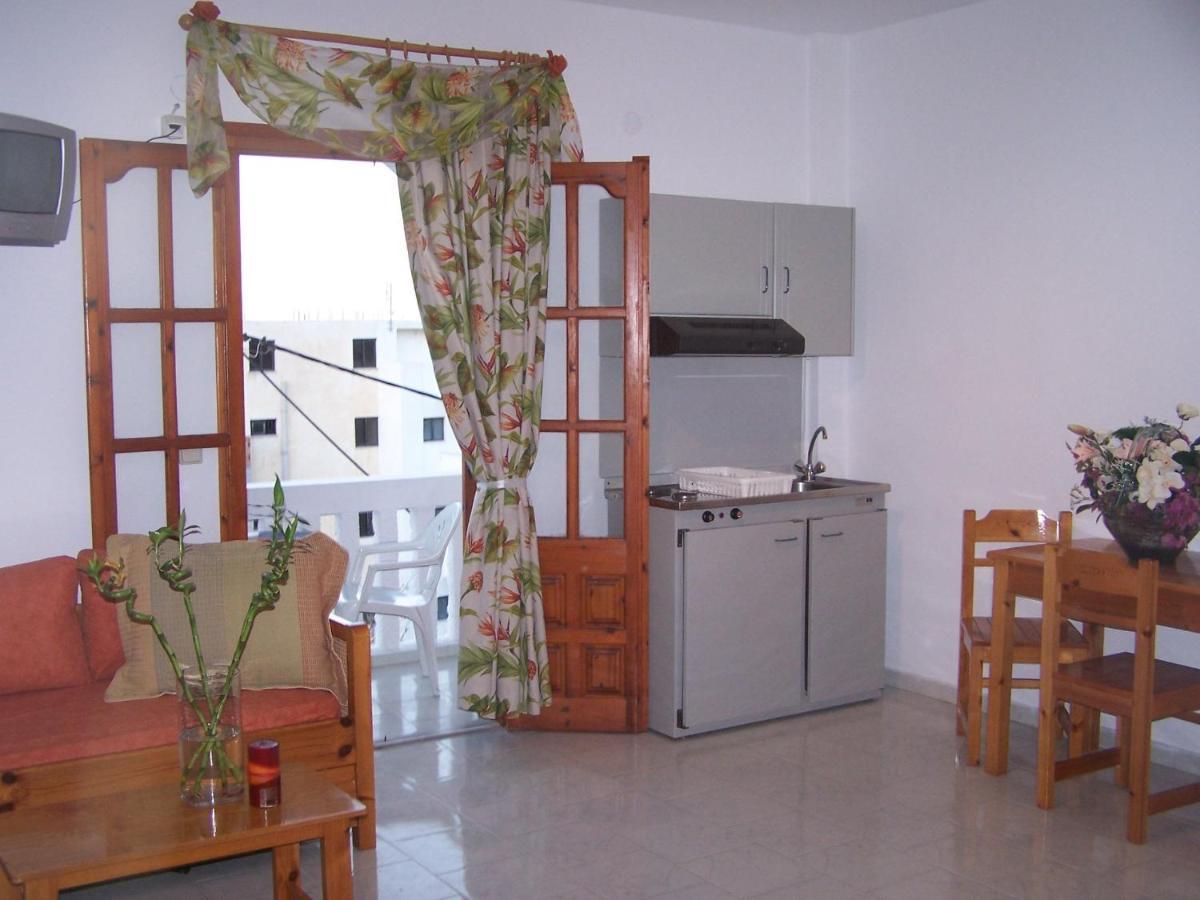 Sea Stone Apartments Kárpatos Habitación foto